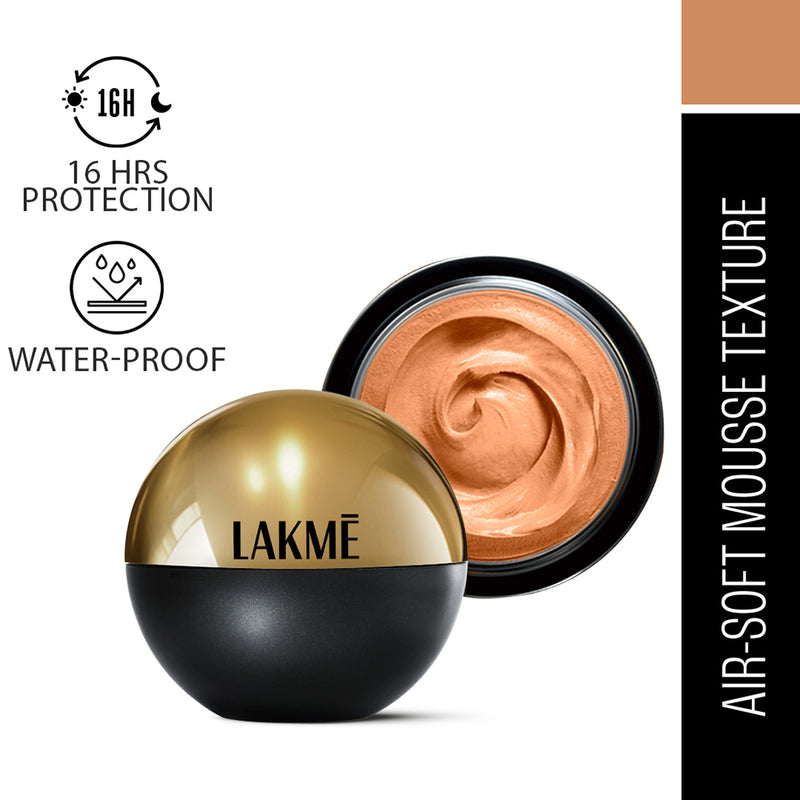 Lakmē Xtraordin-airy Mattereal Mousse Foundation — 25 g — 03 Golden Sand